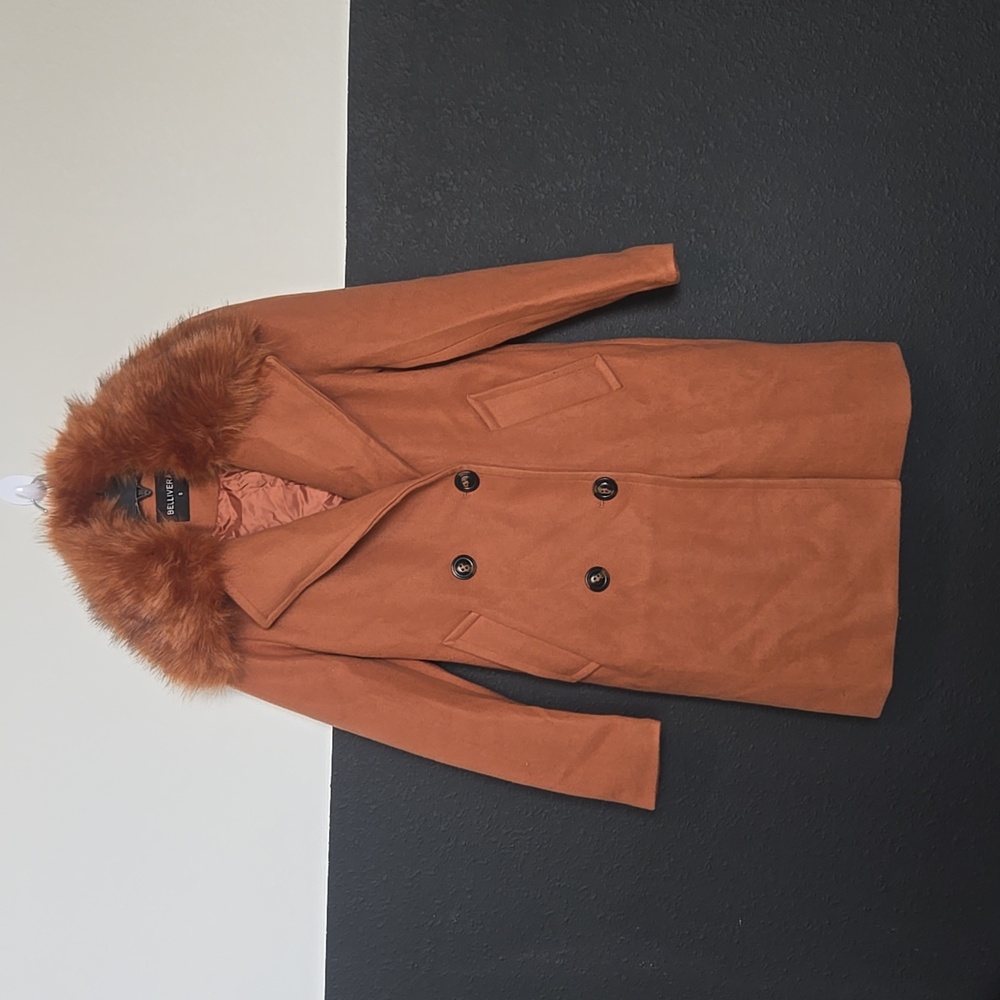 Pea coat with optional faux fur collar